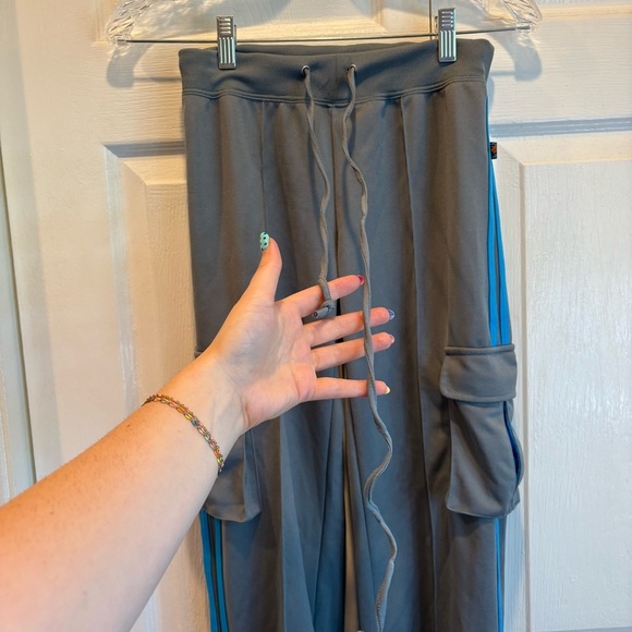 Vintage Y2K Big Flirt Gray And Baby Blue Cargo Track Pants - Size Small - Picture 3 of 10